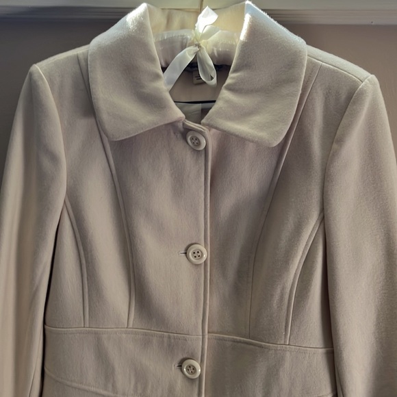 NWOT Women’s Ivory Peacoat (US M) - Picture 3 of 10